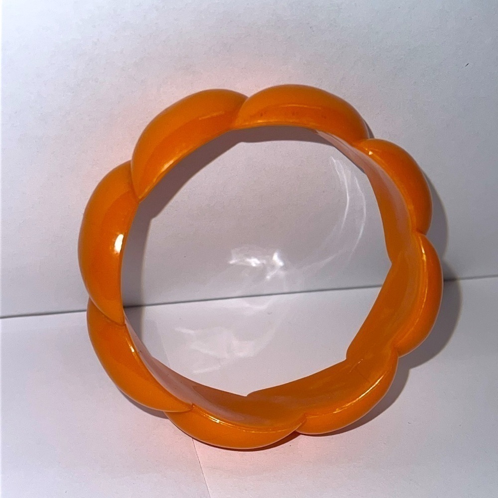 Orange Lucite Rope Pattern Bangle Bracelet - Picture 4 of 6
